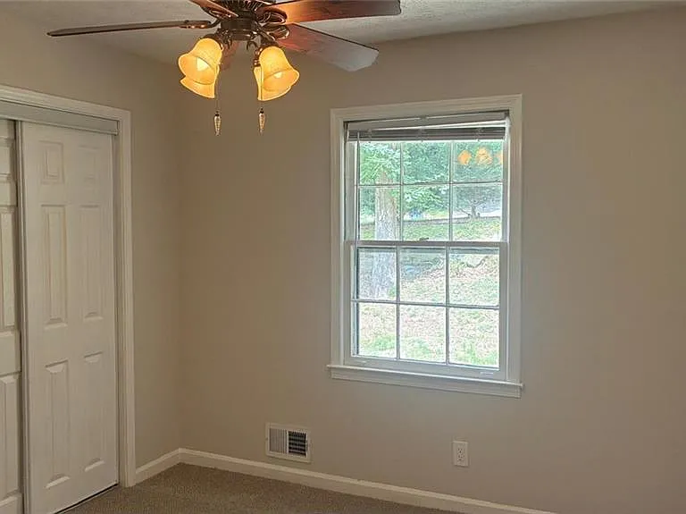 1744 Oak Ridge Way — Photo 12