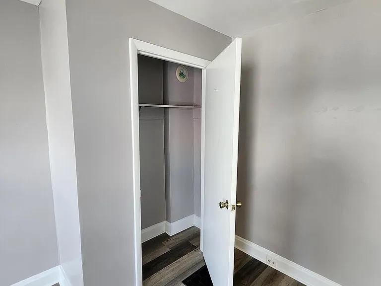 625 George St — Photo 19