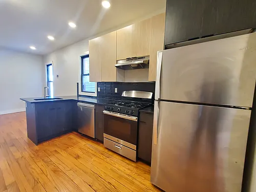 152 Boyd Ave #2A Photo 1