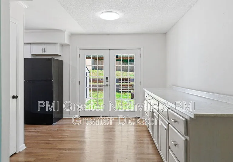 704 McPherson Dr — Photo 6