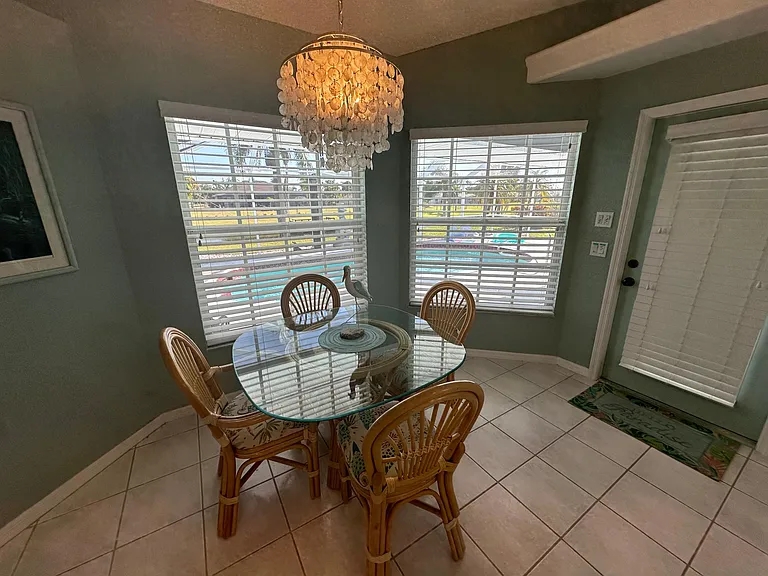 603 Rotonda Cir — Photo 16