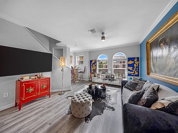 5th image of 1033 NE 17th Way #1203