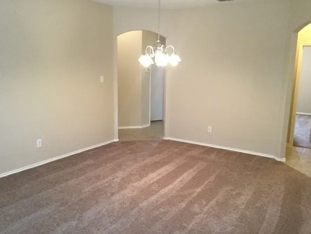 4 bed, 2.0 bath, 2166 sqft, $2,665 — Photo 4