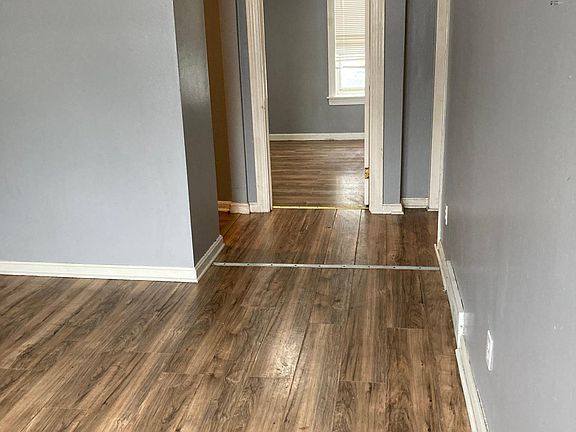 5th image of 7444 Lake Ave #7
