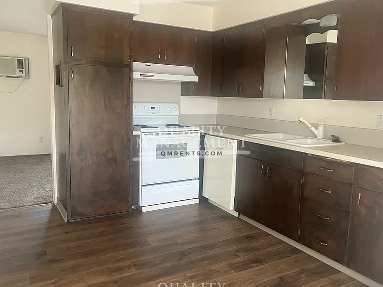 117 W Louisiana Ave — Photo 2