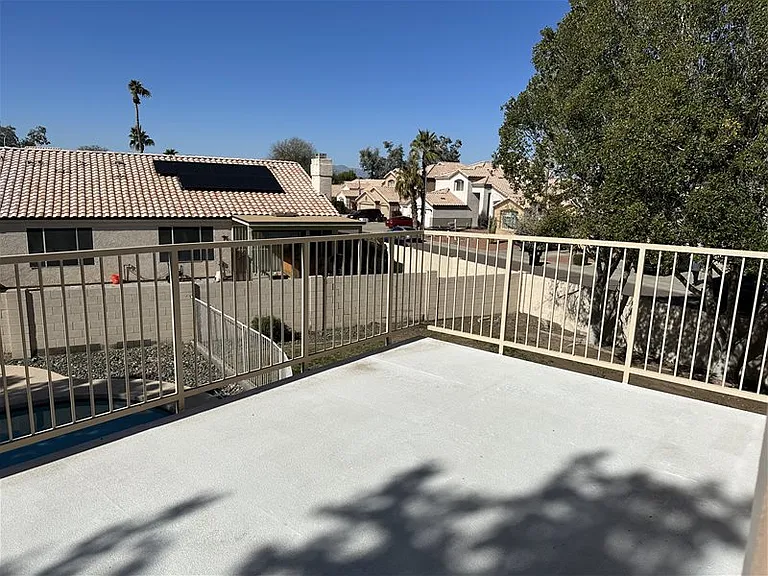 3320 N Lakeshore Ct — Photo 22