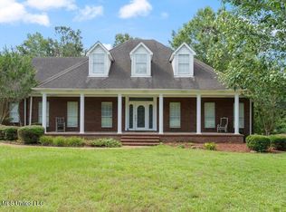 60 Jackson Rd, Senatobia, MS 38668