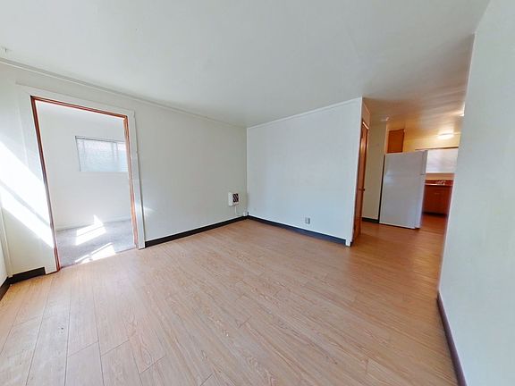 3rd image of 361 E 14th Ave APT 21