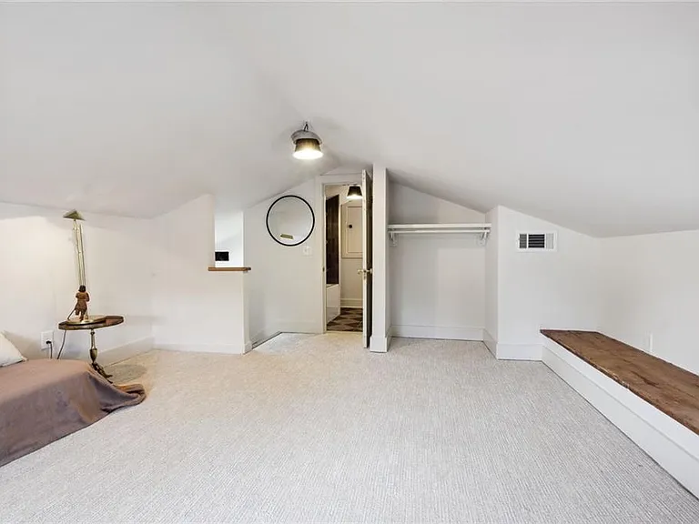 7713 Zimpel St — Photo 16