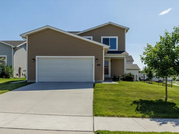 4420 E 44th St, Des Moines, IA 50320
