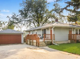 217 S Rosedale Ct, Round Lake, IL 60073