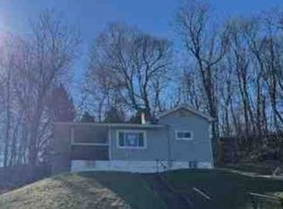 186 Oak St, Ambridge, PA 15003