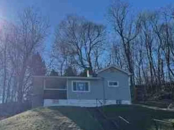 186 Oak St, Ambridge, PA 15003