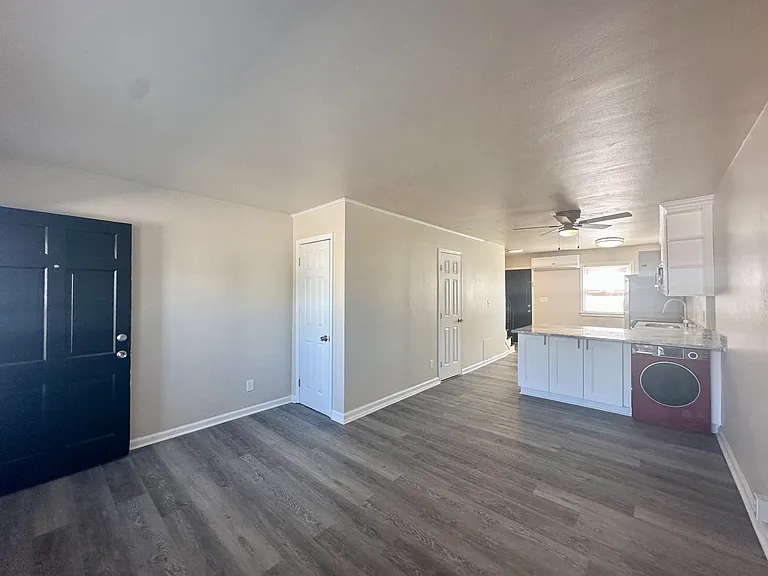 2222 Arctic Ave #3 — Photo 8