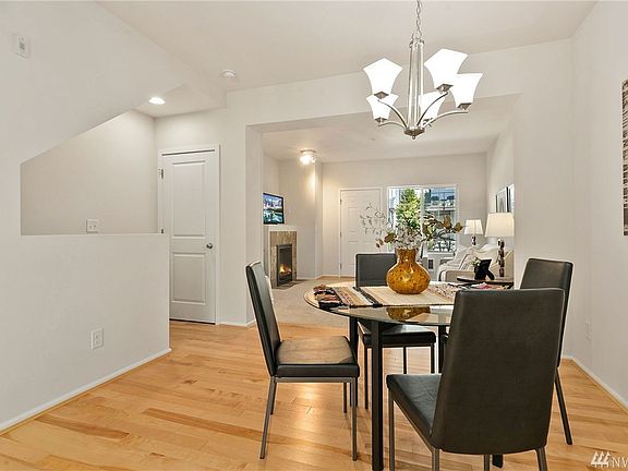 5th image of 10377 156th Pl NE APT 103