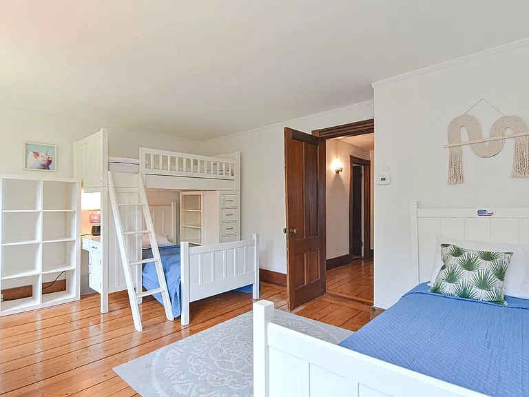 16 Oakes Ln — Photo 25