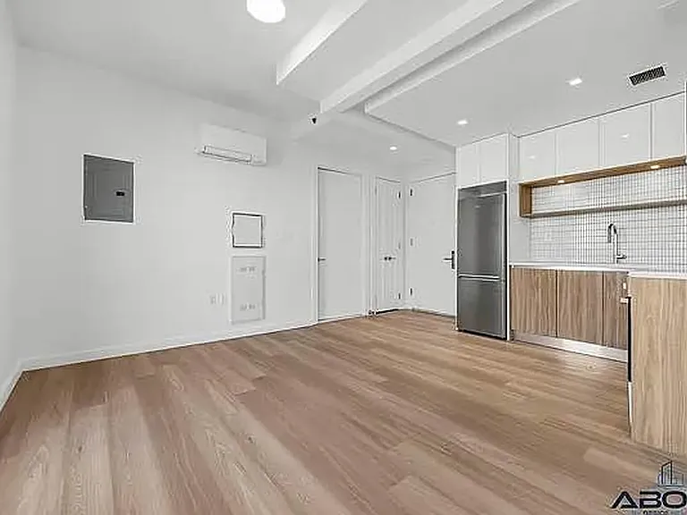 100 Lenox Rd #1E — Photo 3