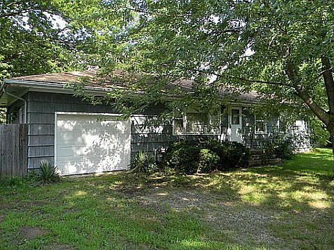 1st image of 3031 Evelyn St