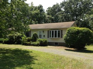 106 Willow Ave, Matamoras, PA 18336