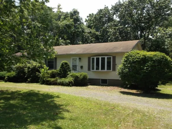 106 Willow Ave, Matamoras, PA 18336