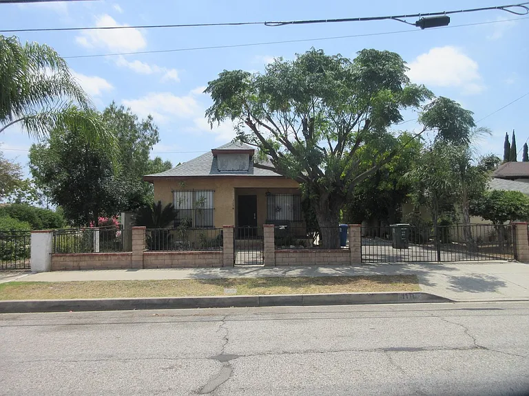 1116 N O'Melveny Ave — Photo 20