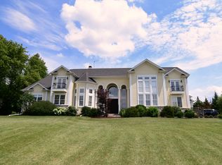 3314 Country Club Rd, Woodstock, IL 60098