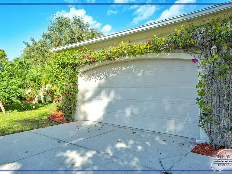 3555 Poinsettia Ave — Photo 8