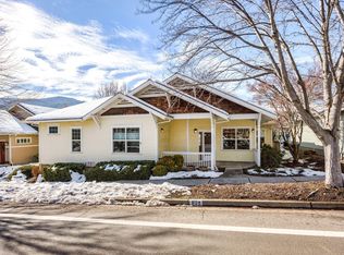 809 N Mountain Ave, Ashland, OR 97520
