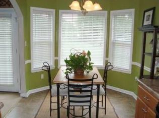 8145 Maywood Dr, Olive Branch, MS 38654