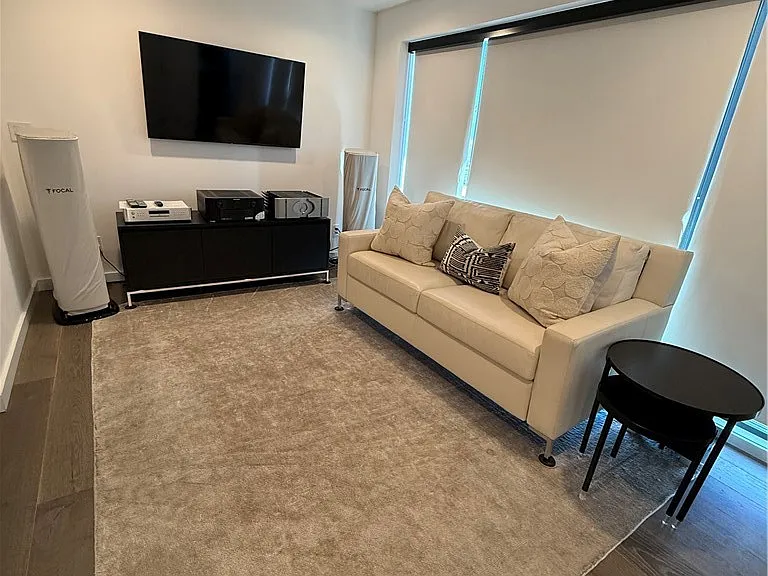 116 W Channel Islands Blvd — Photo 31