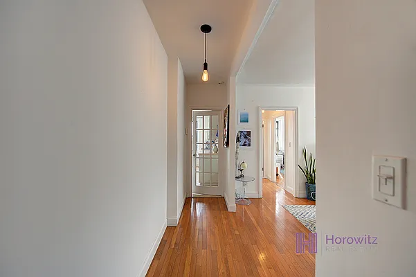 Sold by Horowitz Real Estate | media 7