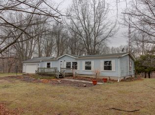 11010 Cooper Rd, Pleasant Lake, MI 49272