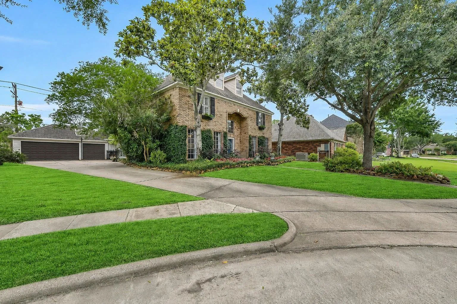 4 bed, 3.5 bath, 3358 sqft, $3,950 — Photo 3