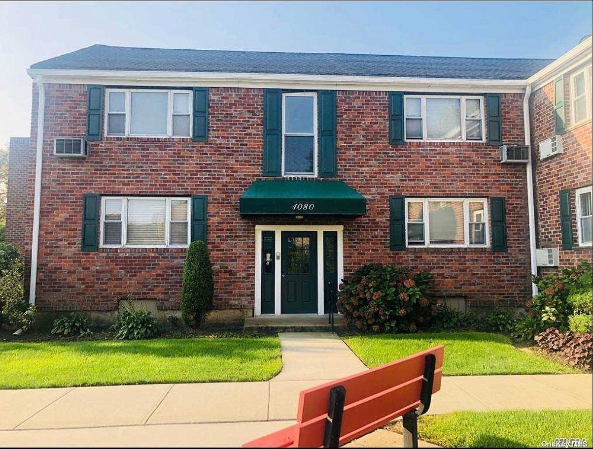 1080 Fenwood Drive Apt 1, Valley Stream, NY 11580 Zillow