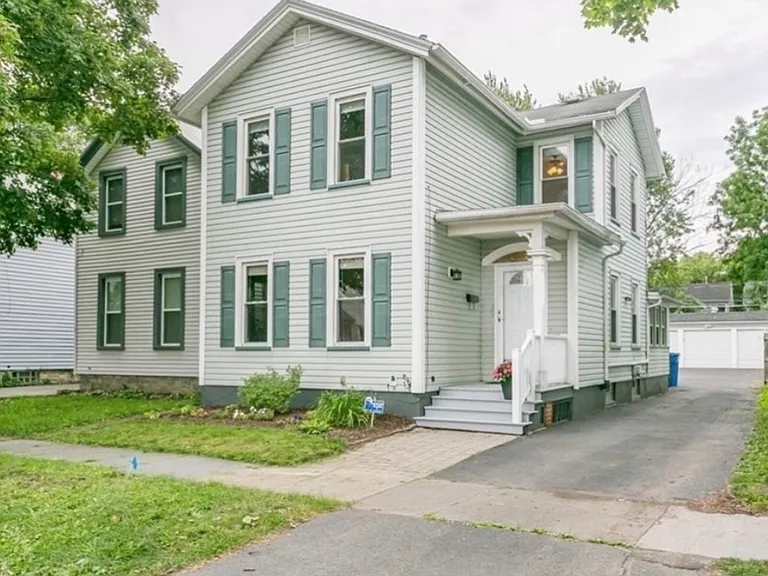 Averill Ave — Photo 1