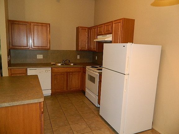 3rd image of 3605 Vanguard Dr