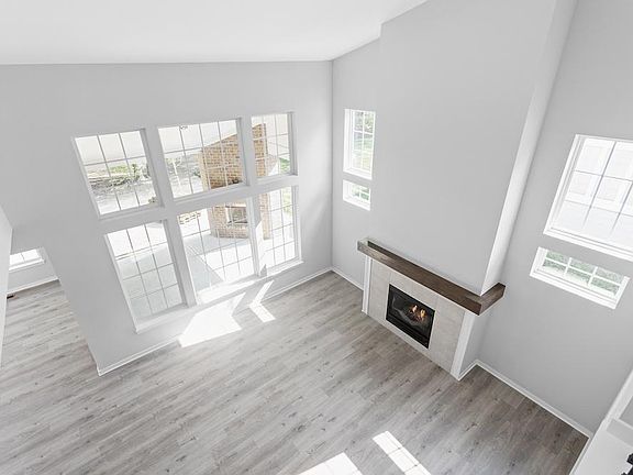 3rd image of 15107 Larchwood Dr #4YQVYC