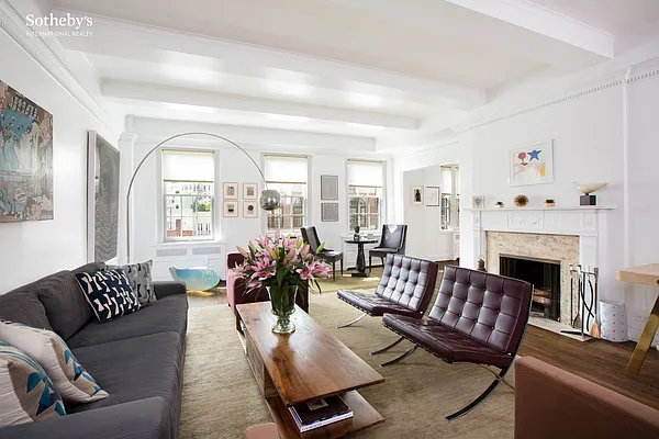 Sold by Sotheby's International Realty | media 1