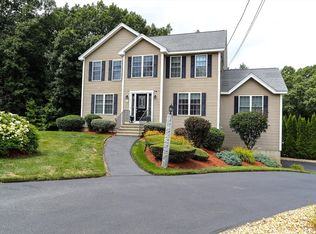 25 Flying Rock Rd, Hudson, NH 03051