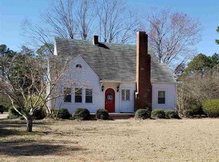 401 S Main St, Broadway, NC 27505