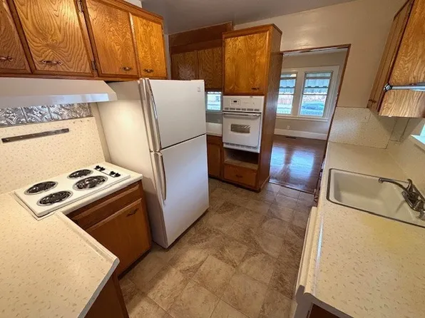 31 Oakes Blvd, San Leandro, CA 94577