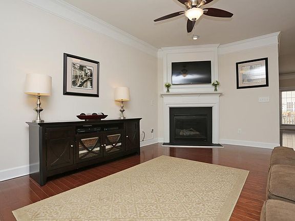 4th image of 2313 Millhaven St SE