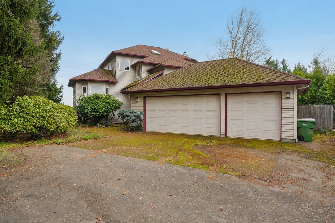 NE Bald Peak Rd-S1311-001.jpg