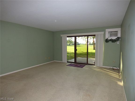 3rd image of 106 Venice Heights Blvd Unit 4708-106