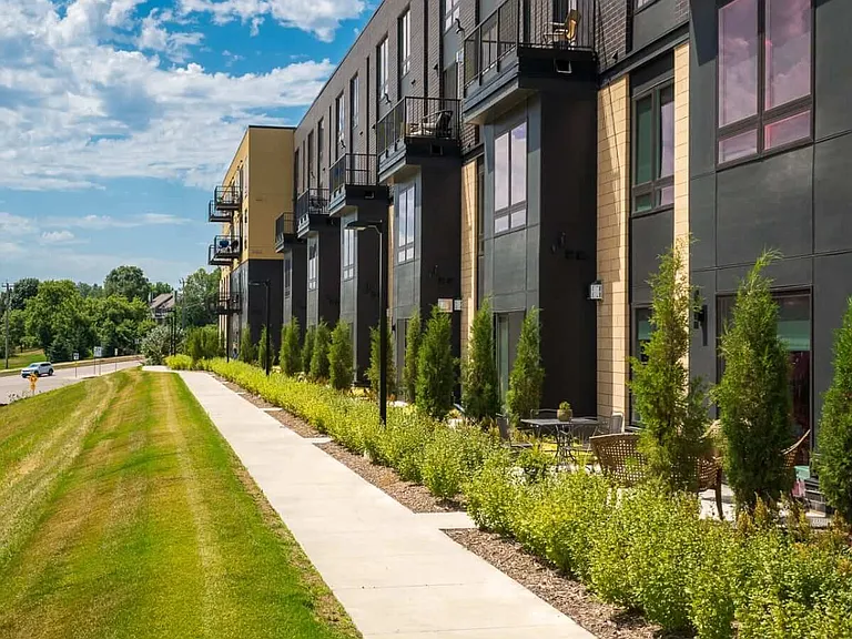 Aspire at CityPlace blurs the lines between indoor and outdoor spaces in modern, refined ways.