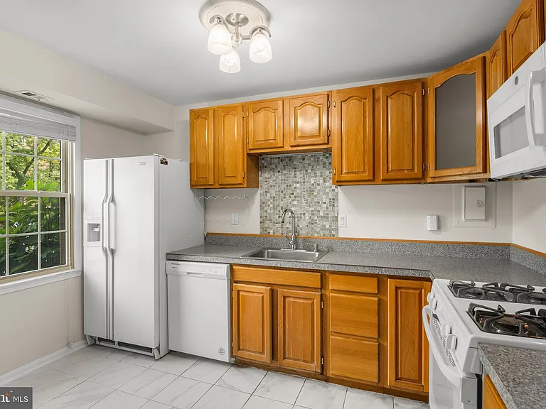 6034 Westchester Park Dr #1 — Photo 10