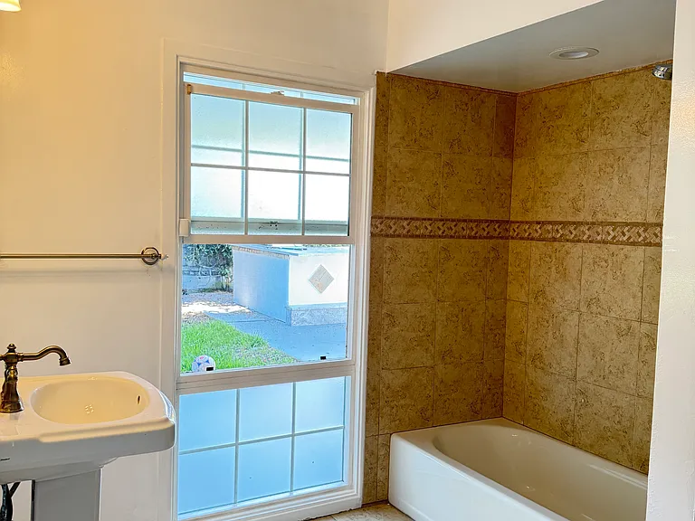 8862 La Jolla Scenic Dr N — Photo 15