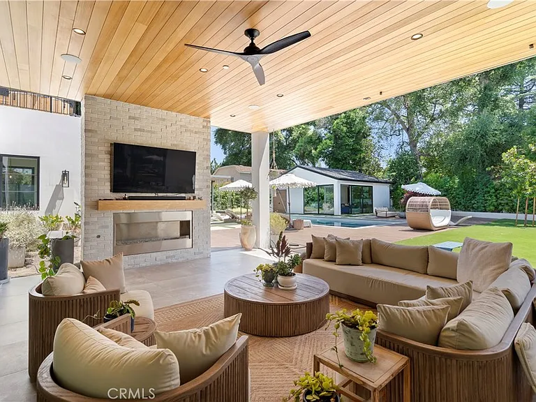 5050 Arundel Dr — Photo 23