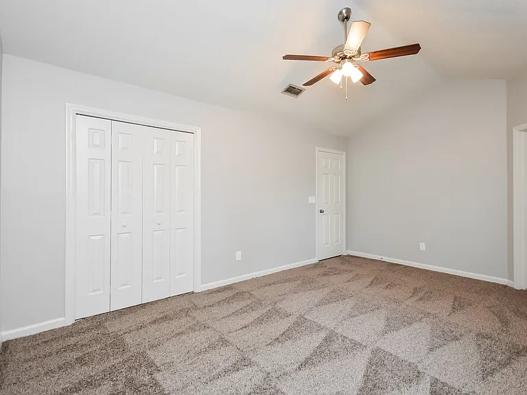 900 Lauren Kay Ct — Photo 11