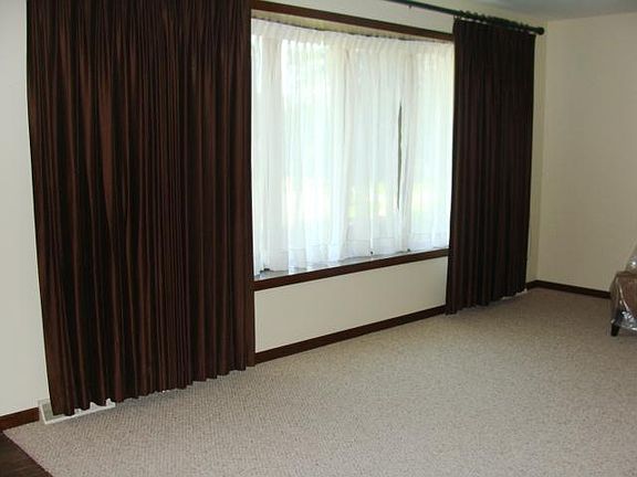 2nd image of 2804 Hillside Dr